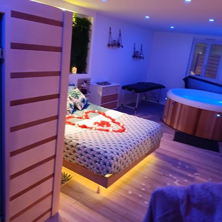 Готель Gite Et Spa Au Secret Du Bonheur Pouilly-sur-Serre Екстер'єр фото