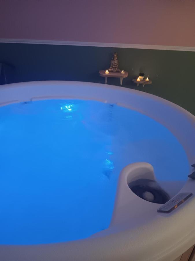 Готель Gite Et Spa Au Secret Du Bonheur Pouilly-sur-Serre Екстер'єр фото